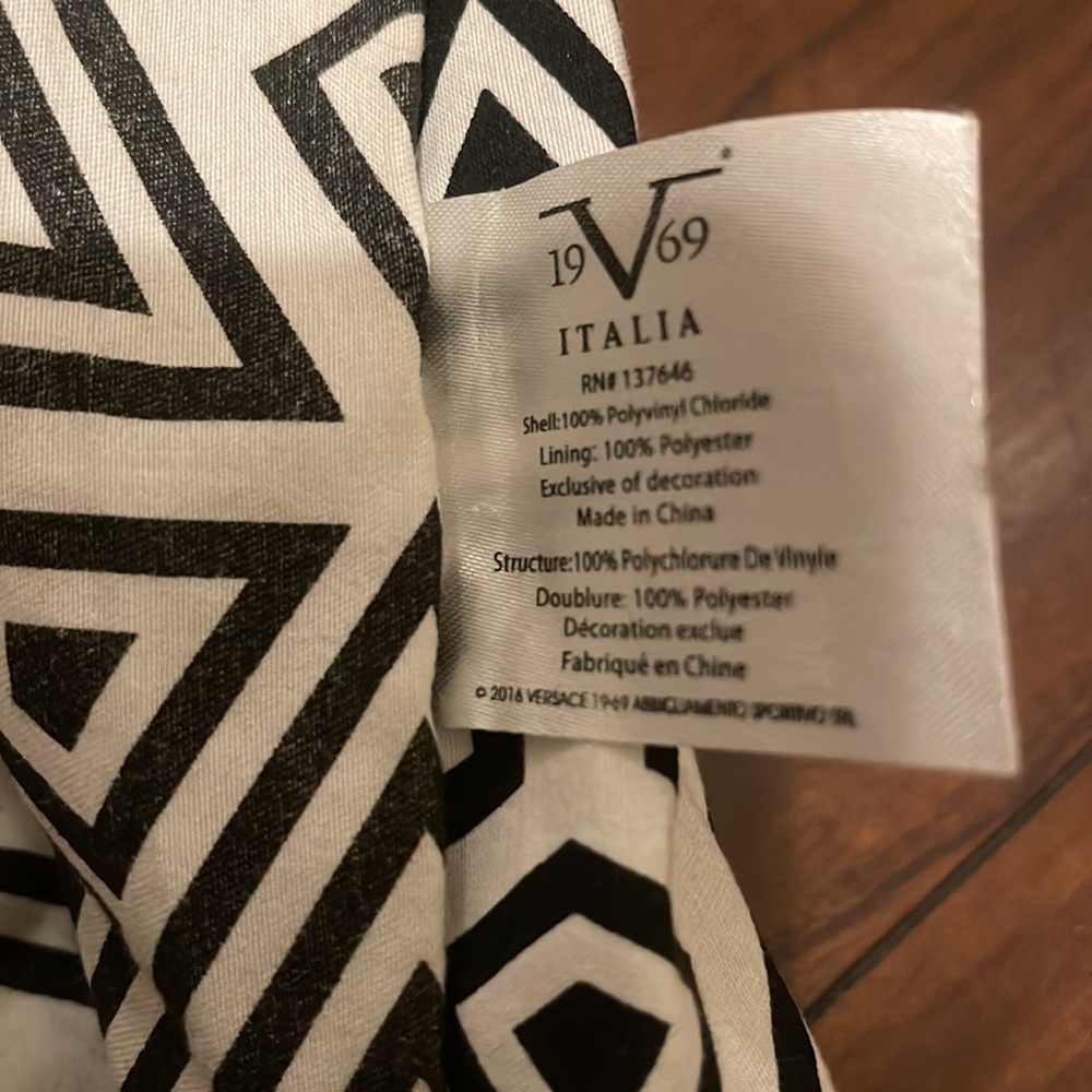 Versace 1969 Abbigliamento Sportivo SRL Tote - Picture 9 of 12